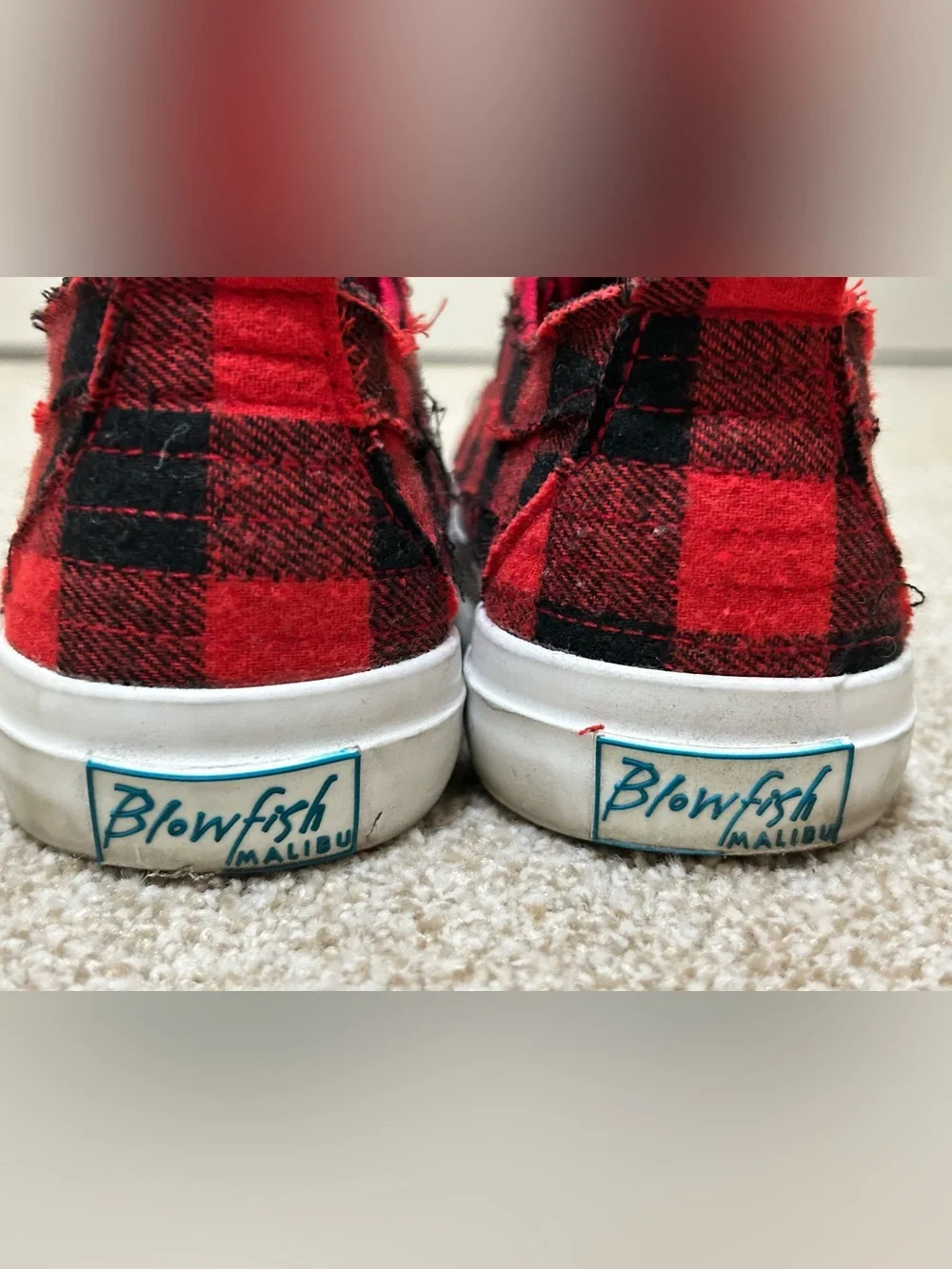 Blowfish Red and Black Buffalo Plaid Slip-On Sneakers size 8.5 cozy fall winter
